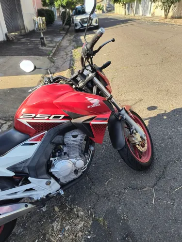 CB Twister 250