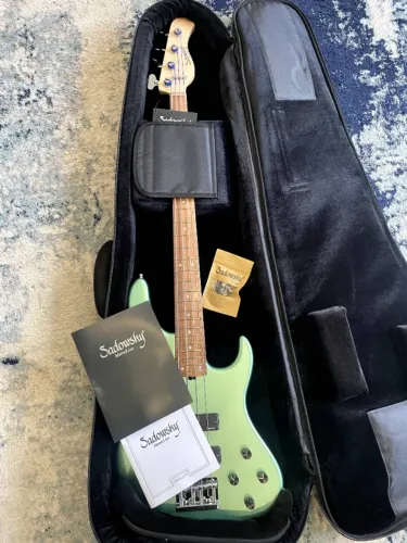 Baixo Sadowsky MetroLine 24-4 Modern Alder