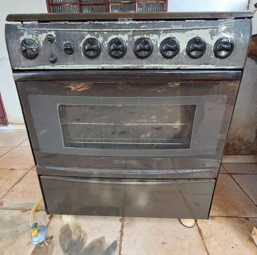 Vendo fogão Dako 6 bocas