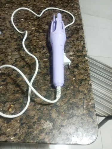 Vendo um modelador de cachos semi novo