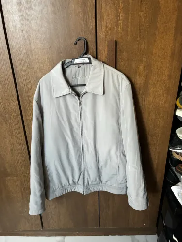 Jaqueta Calvin Klein Nylon off White Usada