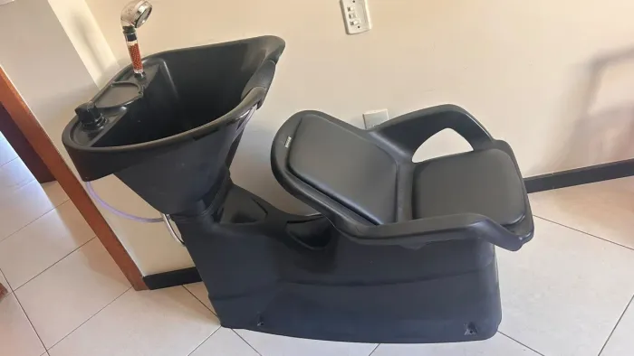Vendo itens de Salão de beleza.