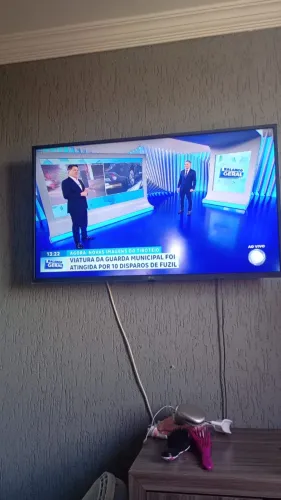 Televisão LG de 43 polegadas smart