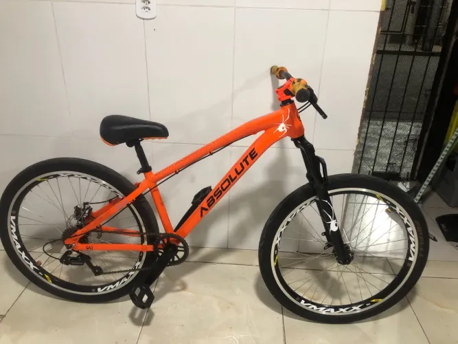Bicicleta Brutus Absolute laranja