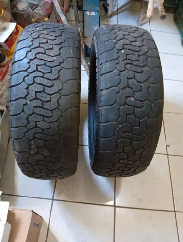 Pneu caminhonete
