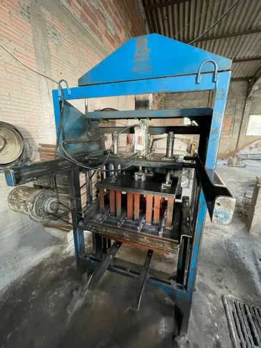 Máquina de Blocos e Pavers à Venda