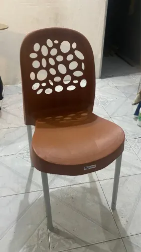Cadeira plástico