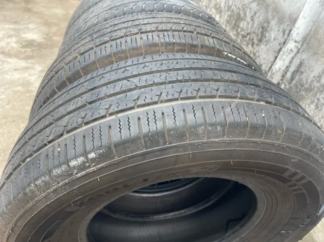 Vendo esse pneu aro 265/70/16