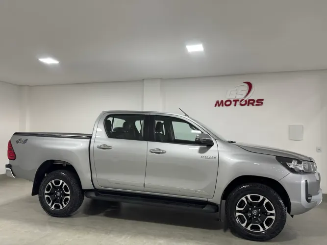 Toyota Hilux CD SRV 4X4 2.8 TDI Diesel Aut. 2024