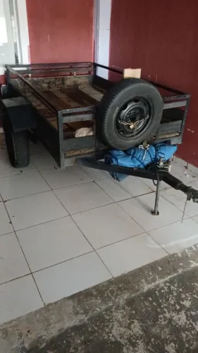 Vendo carretinha,boa com estep,andando normal,sem.placa mas funcional 