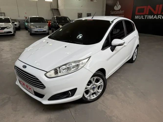 Ford Fiesta 1.6 16V Flex Aut. 5P 2015