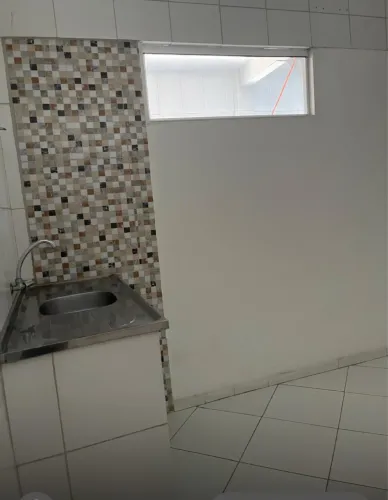 Alugo kitinete 750 incluso água e luz
