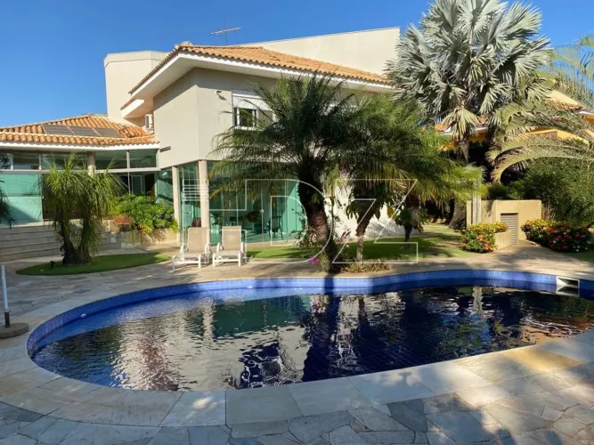 Linda casa de alto padrão a venda
