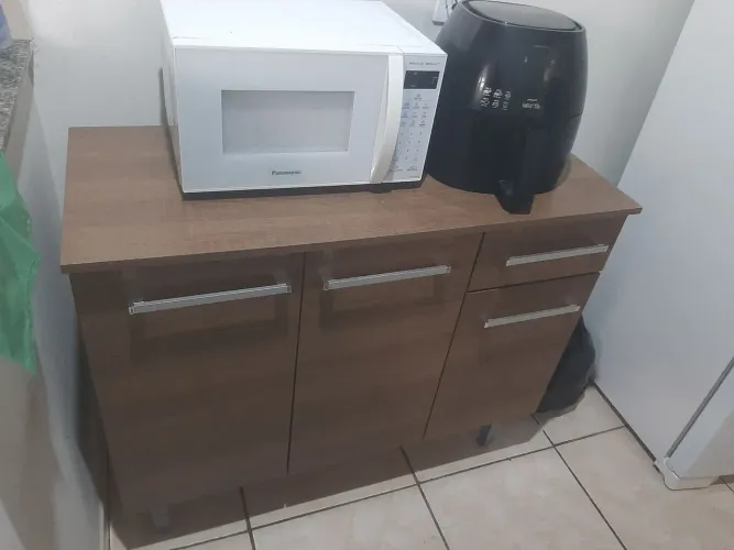 Vendo Micro-ondas e Air Fryer.