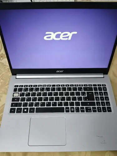 Notebook i5 de décima 8gb ddr4 SSD Nvme 256 ótimo custo benefício