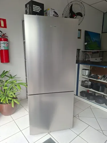 Geladeira Hisense inverter 220v
