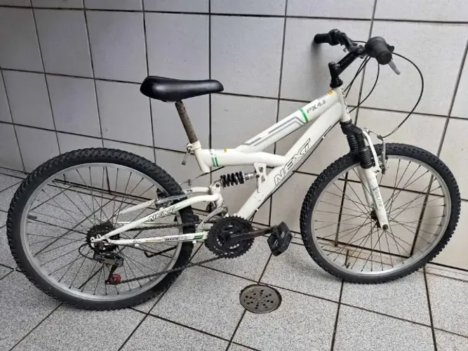 Bicicleta Importada aro 24 marca Next PX 4.0, de 18 marchas, funcionando tudo certinho