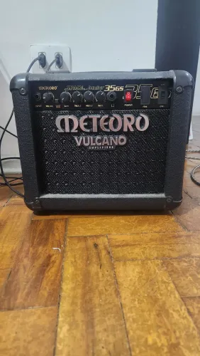 Cubo Amplificador Meteoro Space Junior 35gs 35w P/ Guitarra Cor Preto