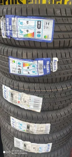 Pneus de carro 185 65 15 novo 