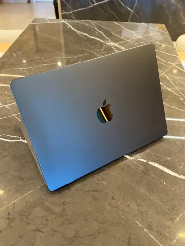 MacBook Pro 2023 - 14" - M3 Pro - 18gb 512GB