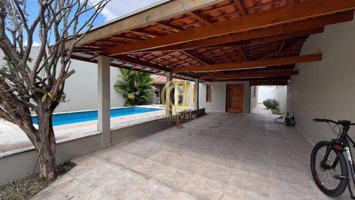 Casa de Alto Padrão com Piscina e Espaço Gourmet ? Jardim Santa Maria, Jacareí/SP