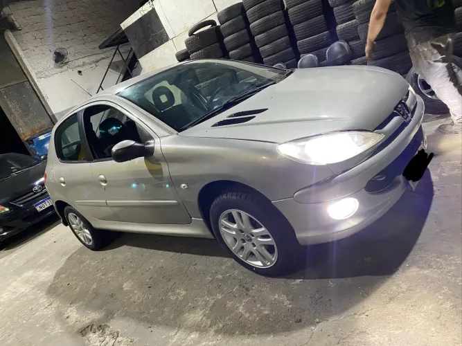 Peugeot 206 Allure 1.6 Flex 16V 5P 2008