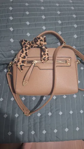 Bolsa feminina D. K. Modas