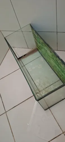 Aquário de peixe- 60 Litros 