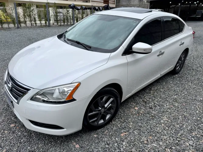 Nissan Sentra Unique 2.0 Flex Fuel 16V Aut. 2016