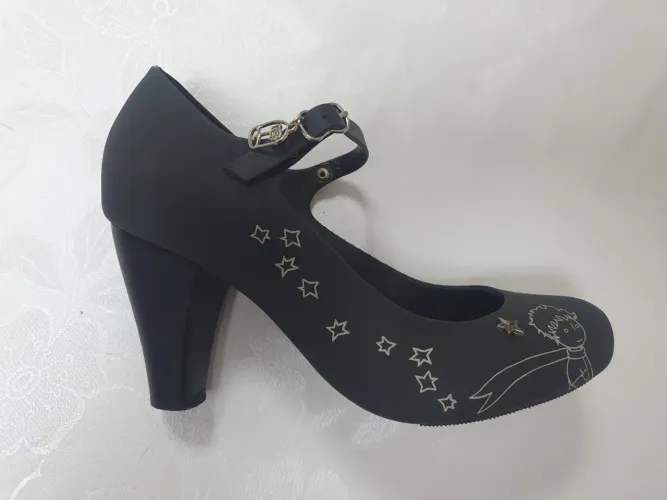 Scarpin Melissa preto coleção pequeno Príncipe número 36