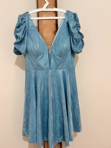 Vestido de Festa Azul com Brilho e Manga Bufante