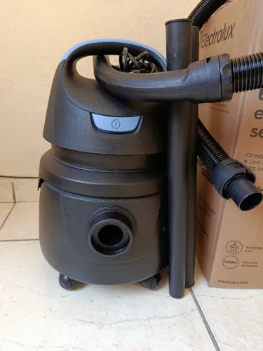 Aspirador de Pó e Água Electrolux