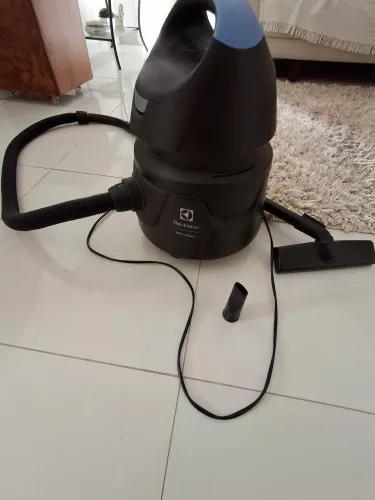 Aspirador de pó e água Electrolux