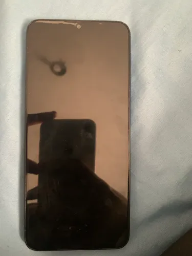 Celular quebrado para concerto ou aproveito de peças