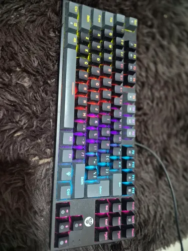 Vende-se teclado gamer 