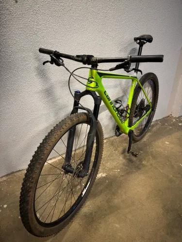 Bike cannondale carbono tamanho 19