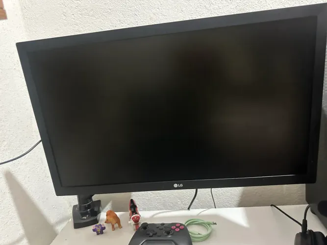 MONITOR LG + BRAÇO ARTICULADO