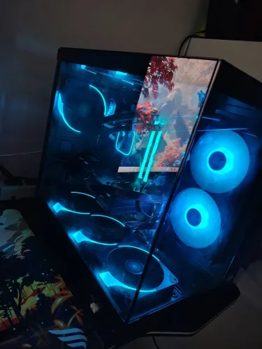 cCPU GAMER X570 RYZEN 7 COM 9060XT 16GB