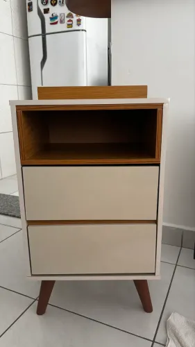 Mesa de cabeceira