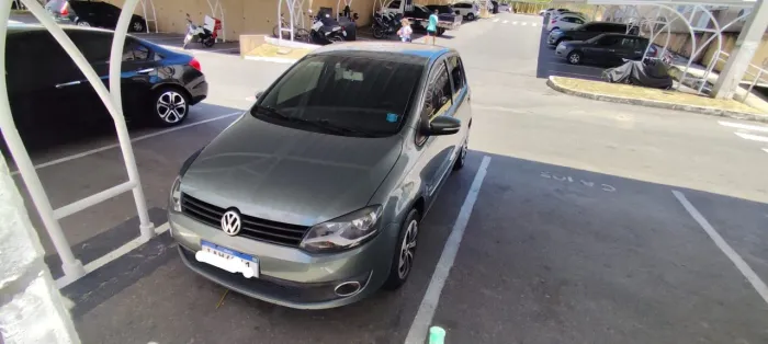 Volkswagen Fox 1.0 MI Total Flex 8V 5P 2010