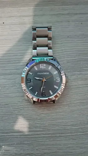 Vendo relógio mondaine, pequenos detalhes de uso só falta trocar a bateria