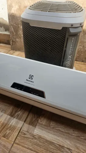Cetral de Ar Electrolux 9.000 mil btu semi-nova