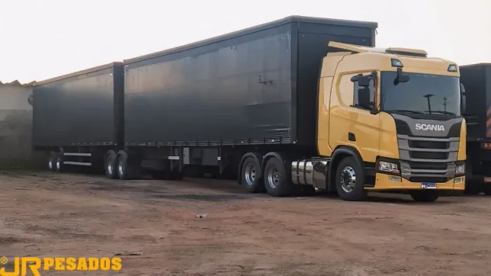 carreta bitrem bau sider randon ano 2014 chassi deslizante cubagem 186m³