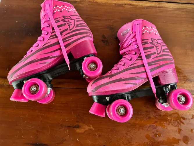 Patins Rosa Roller Skate 4 Rodas 38/39 - Fênix Rl-01r 5.5 M