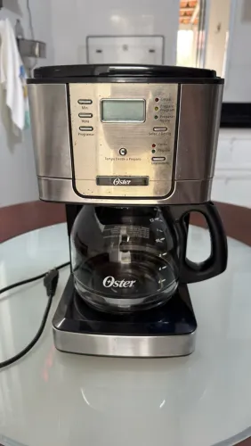 Cafeteira automática Oster 1,5 litros - 127V - Novinha!