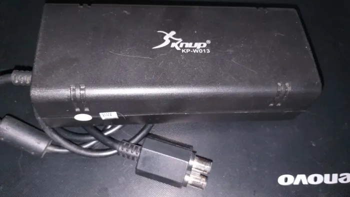 Fonte Bivolt Vídeo Game Xbox 360 Slim 2 Pinos Knup KP-W013 Zona Norte SP Pode Retirar