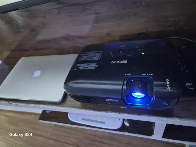 Projetor Epson s8+ Plus top a luz ta novinha