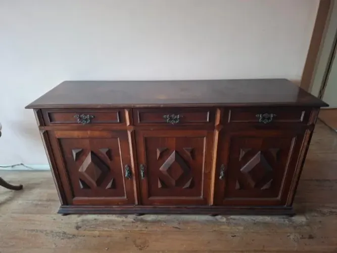 Buffet em jacarandá ótimo estado 1,60 x 80 x 50