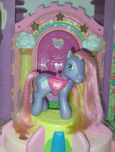 My little pony g3 bumbleberry.