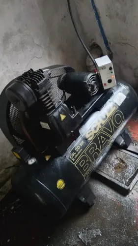 compressor Schulz Bravo 20 Pés Pronto Pra Uso trifásico